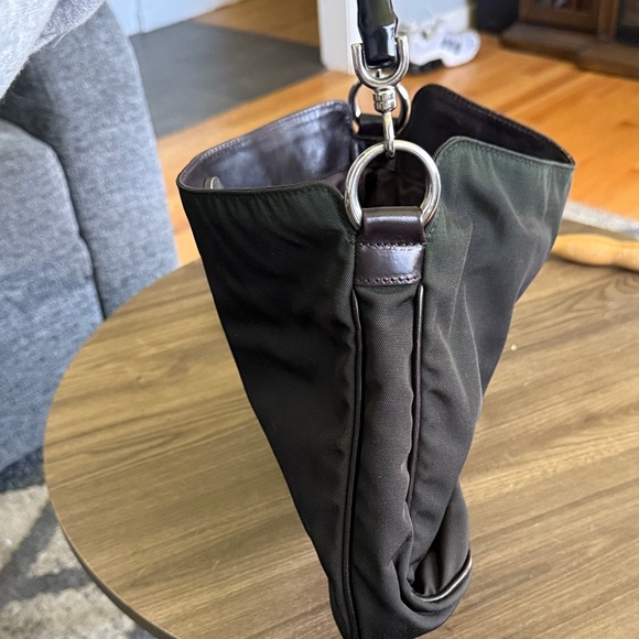 Authentic Gucci bamboo hand bag. - Picture 7 of 9